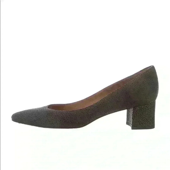Aquatalia Almond Toe low  heel - Picture 2 of 5
